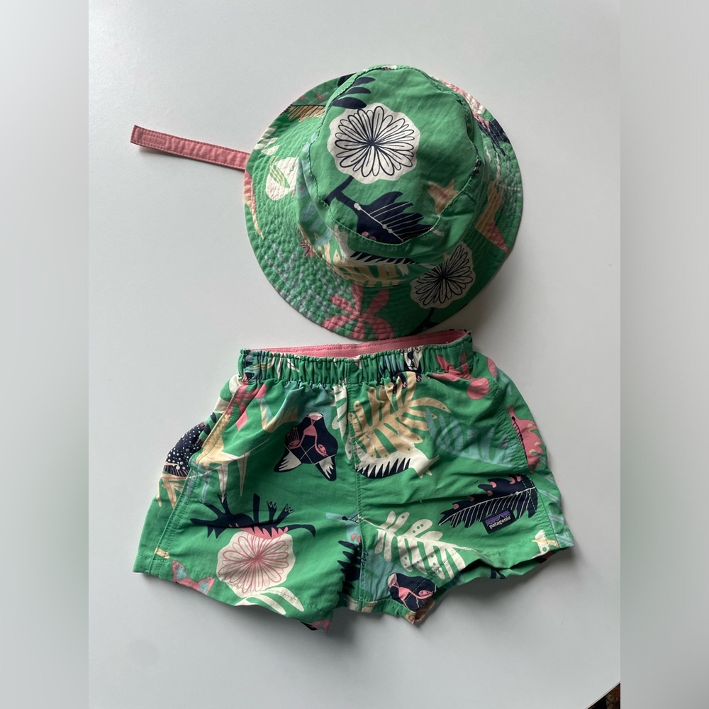 Patagonia baggies hat and shorts 12M